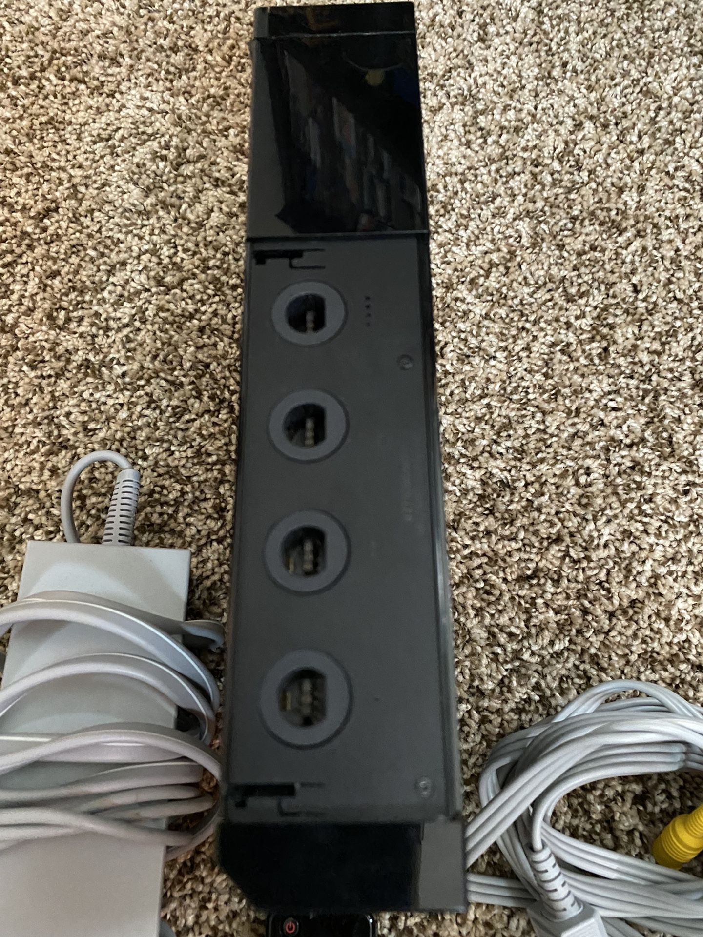 Nintendo Wii With Hook Ups And Game!
