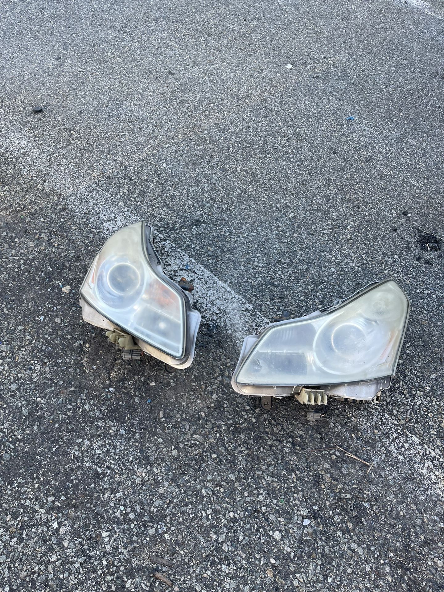 G35/G37 Headlights And Bumper