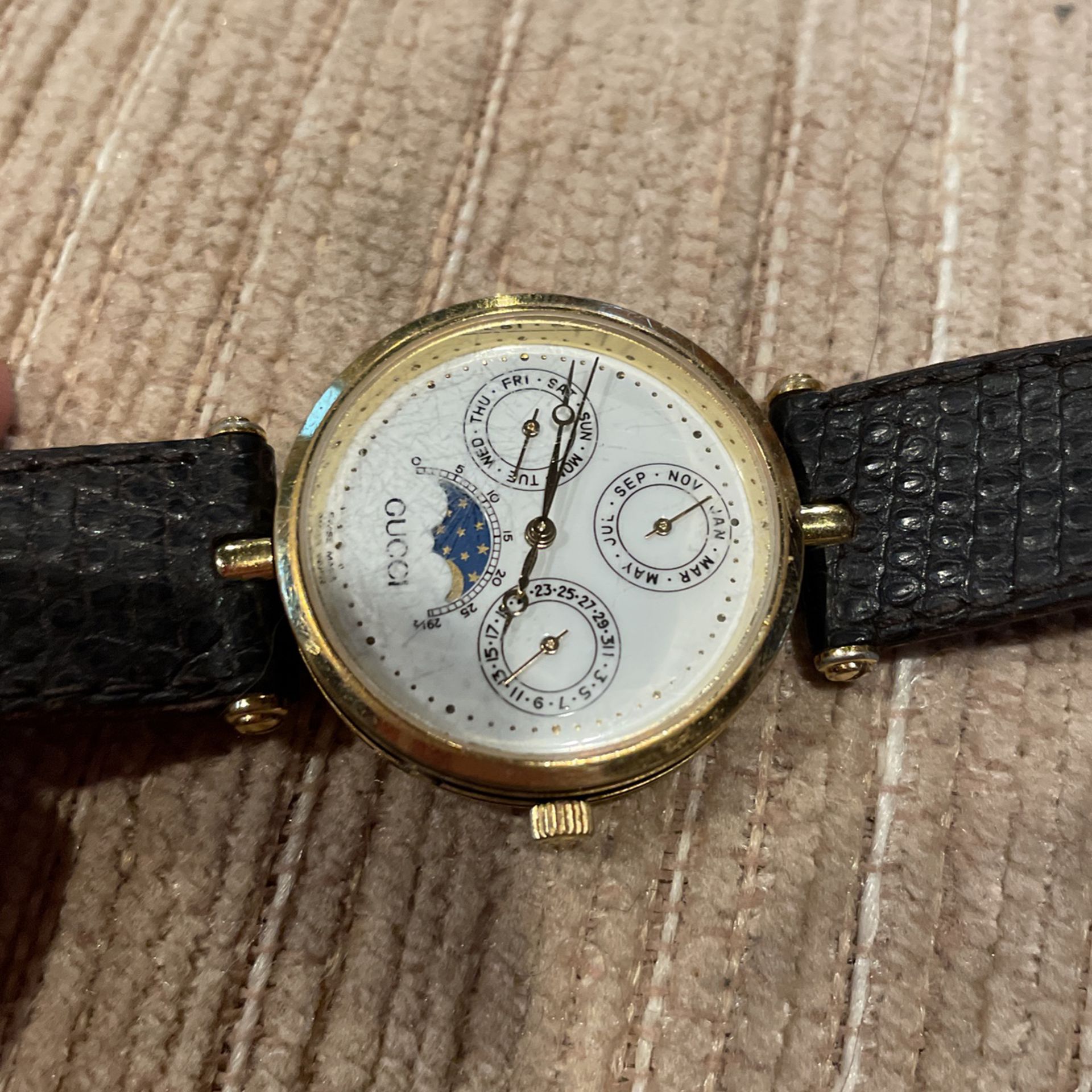 Rare Vintage 2001M Moonphase Gucci Watch 