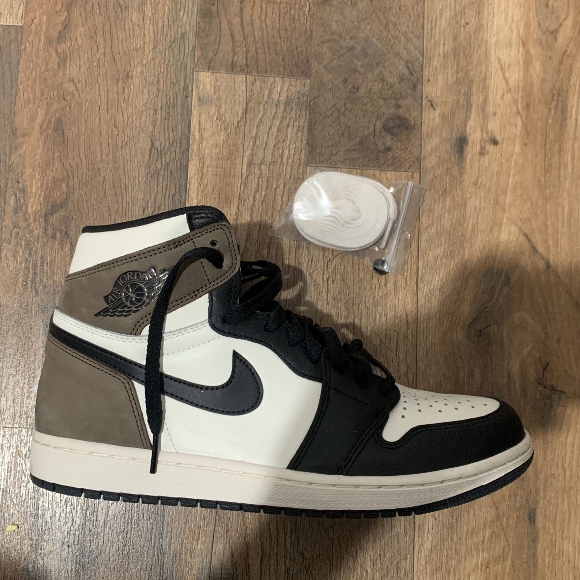 Jordan 1 Mocha