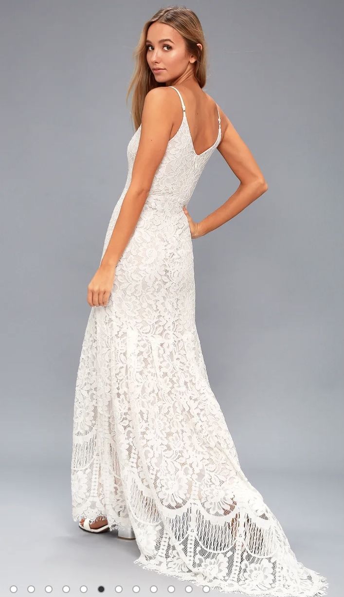 New with tags/Gorgeous Lace Dress
