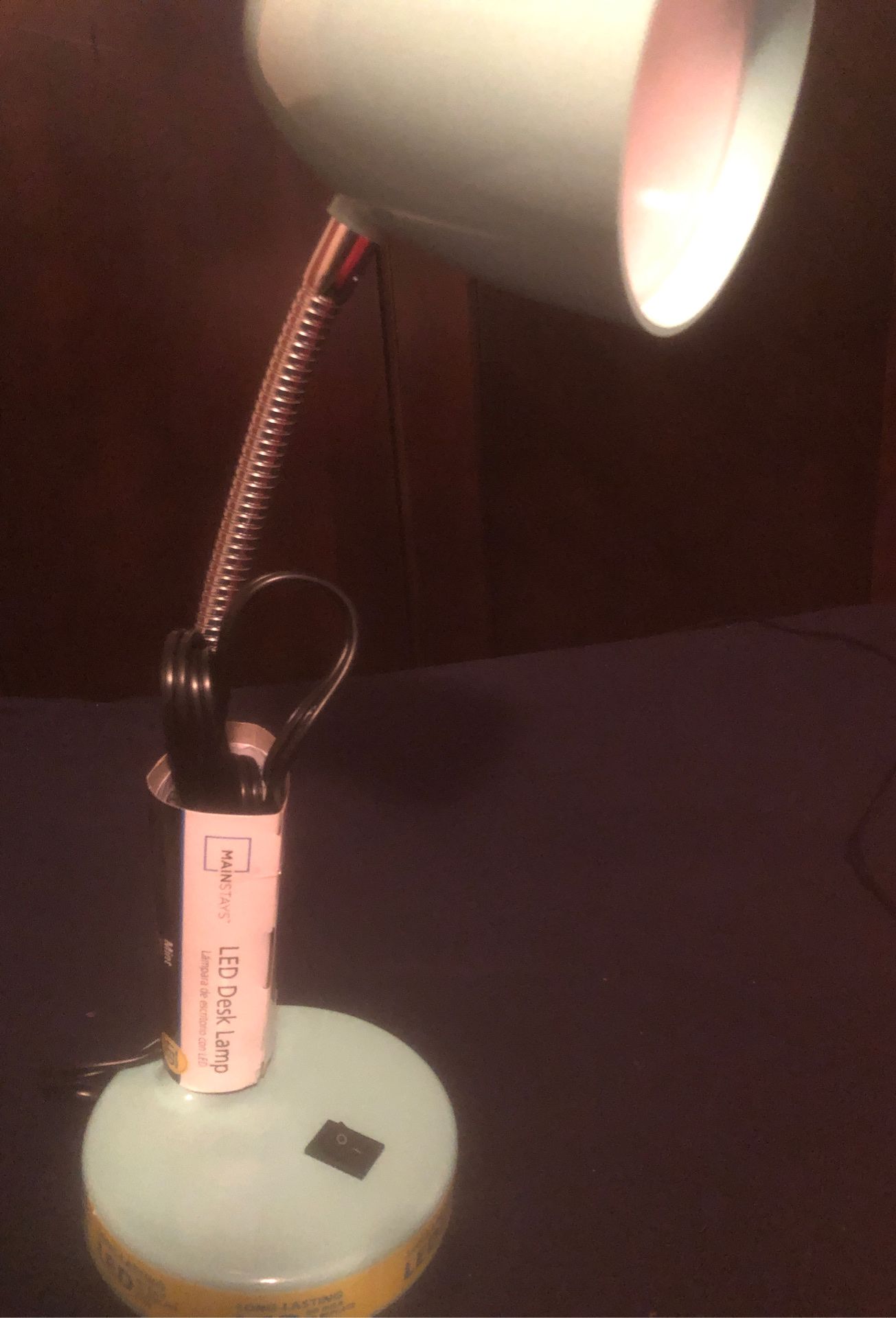 Desk lamp