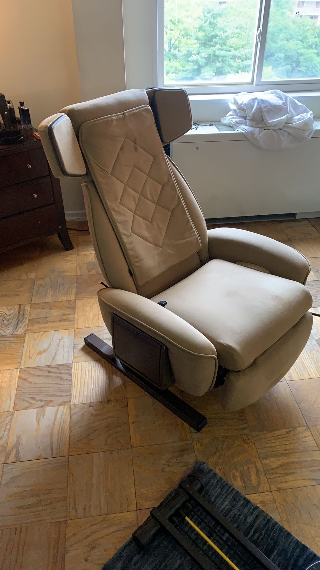 Vintage Massage Chair With Radio
