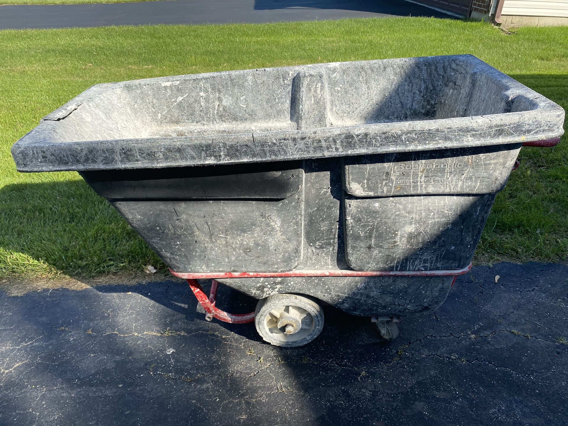 Rubbermaid garbage cart gondola for Sale in Bartlett, IL OfferUp