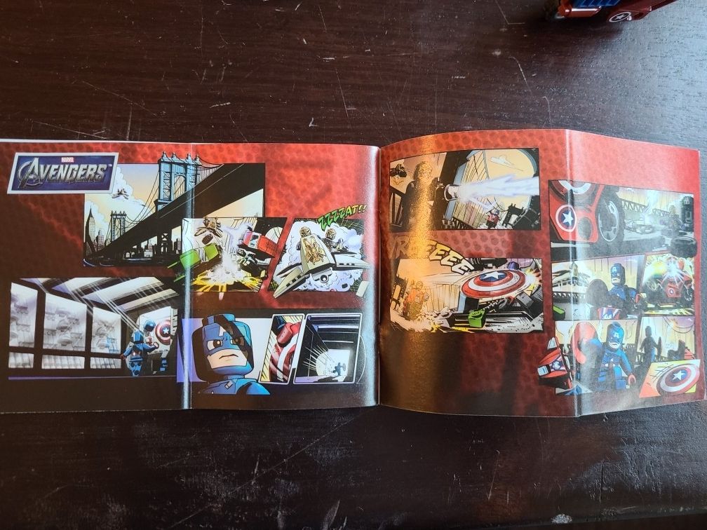 6865 LEGO Avengers Captain America's Avenging Cycle
: Complete With Figs, Vehicles, Comic, Manual And Spare Pieces