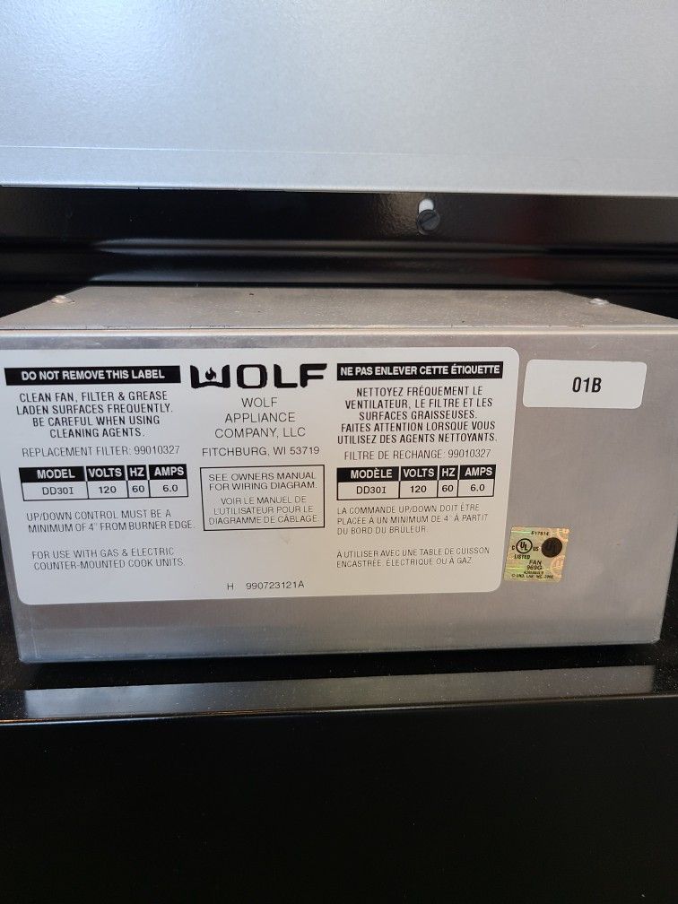 WOLF Gas Cooktop W/ Fan and Blower