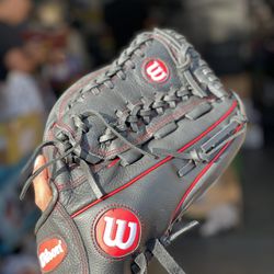 Wilson Uproar Baseball Glove Thumbnail