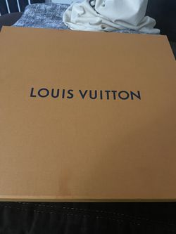 Authentic Louis Vuitton Purse Thumbnail