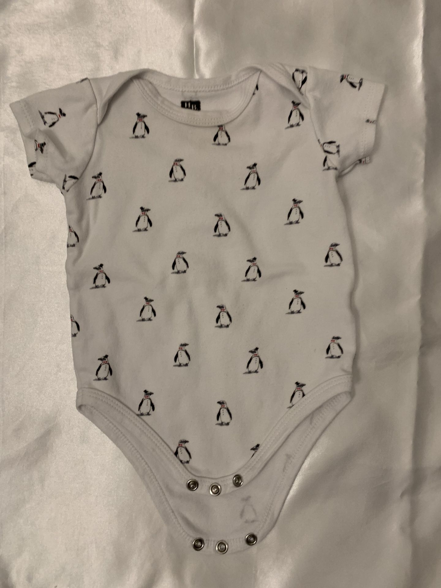 Onesies 6-9m