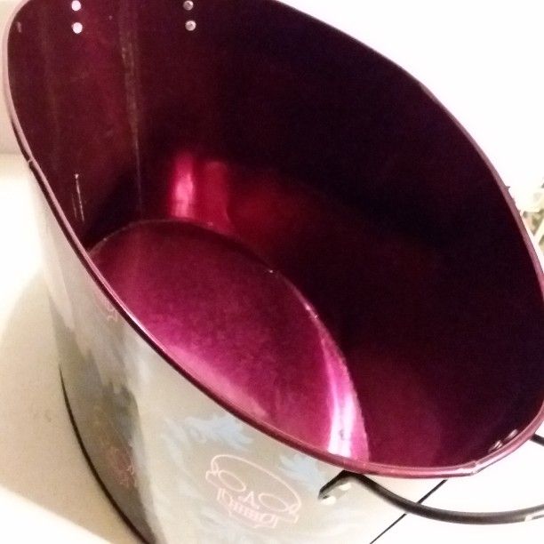Skull Metal Bin