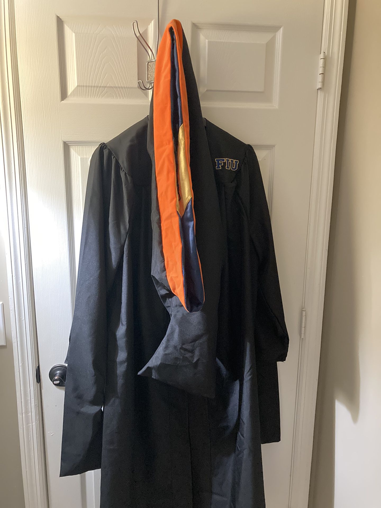 FIU Graduation Regalia Cap And gown