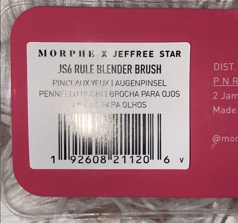 Jeffree Star JS6 Rule Blender Brush