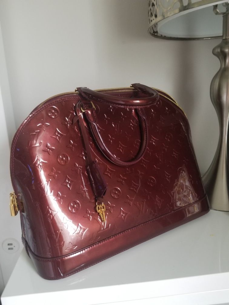 Louis Vuitton GM handbag