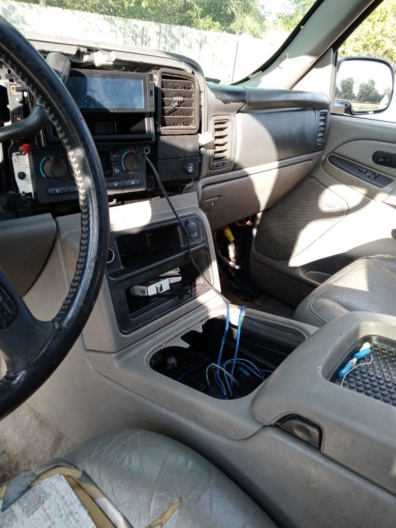 2004 Chevy Tahoe
