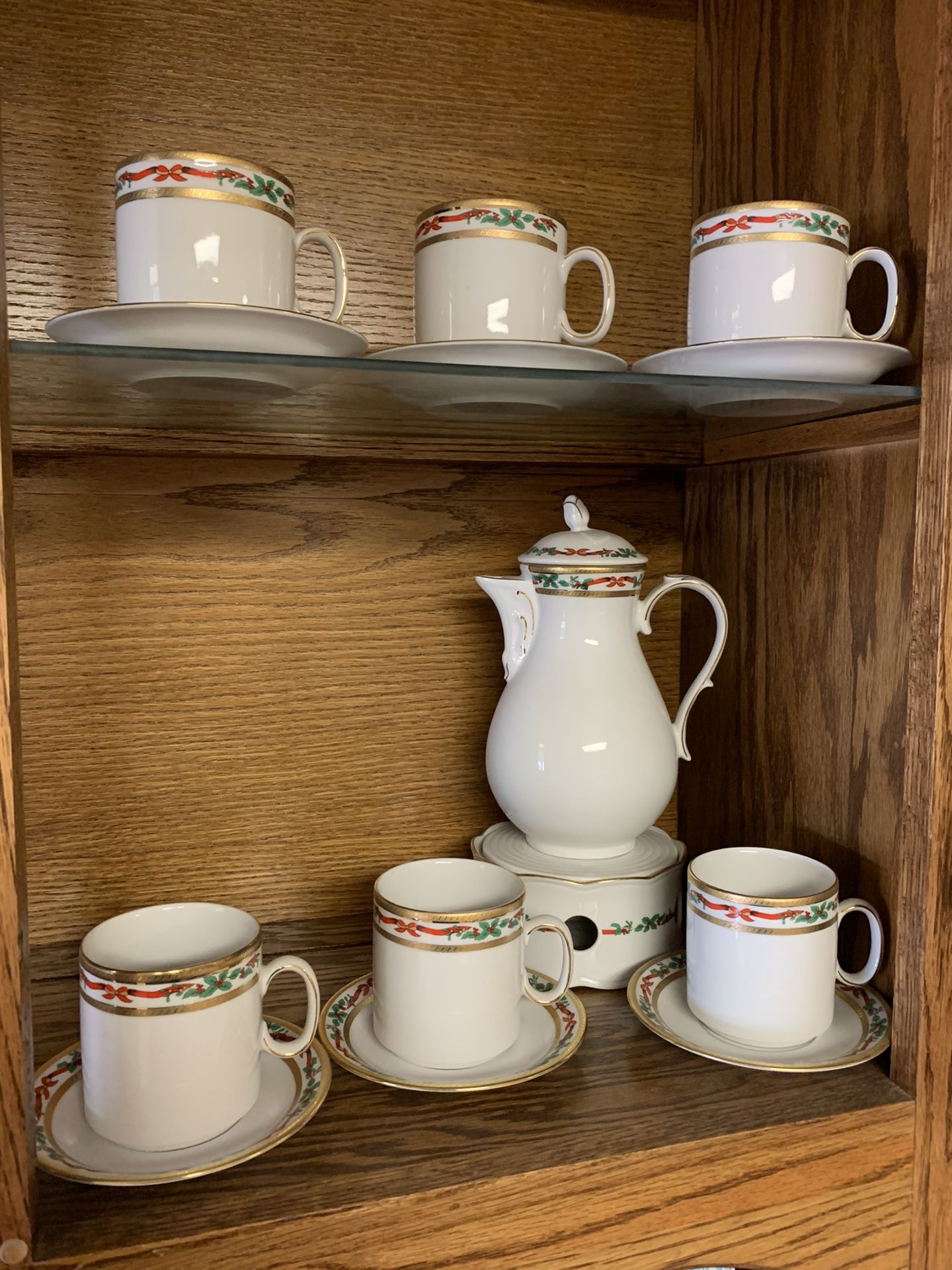 Bavarian China 16 pc Coffee Set w/ Christmas Holly Ribbons, Bows & Evergreen with Gold Trim