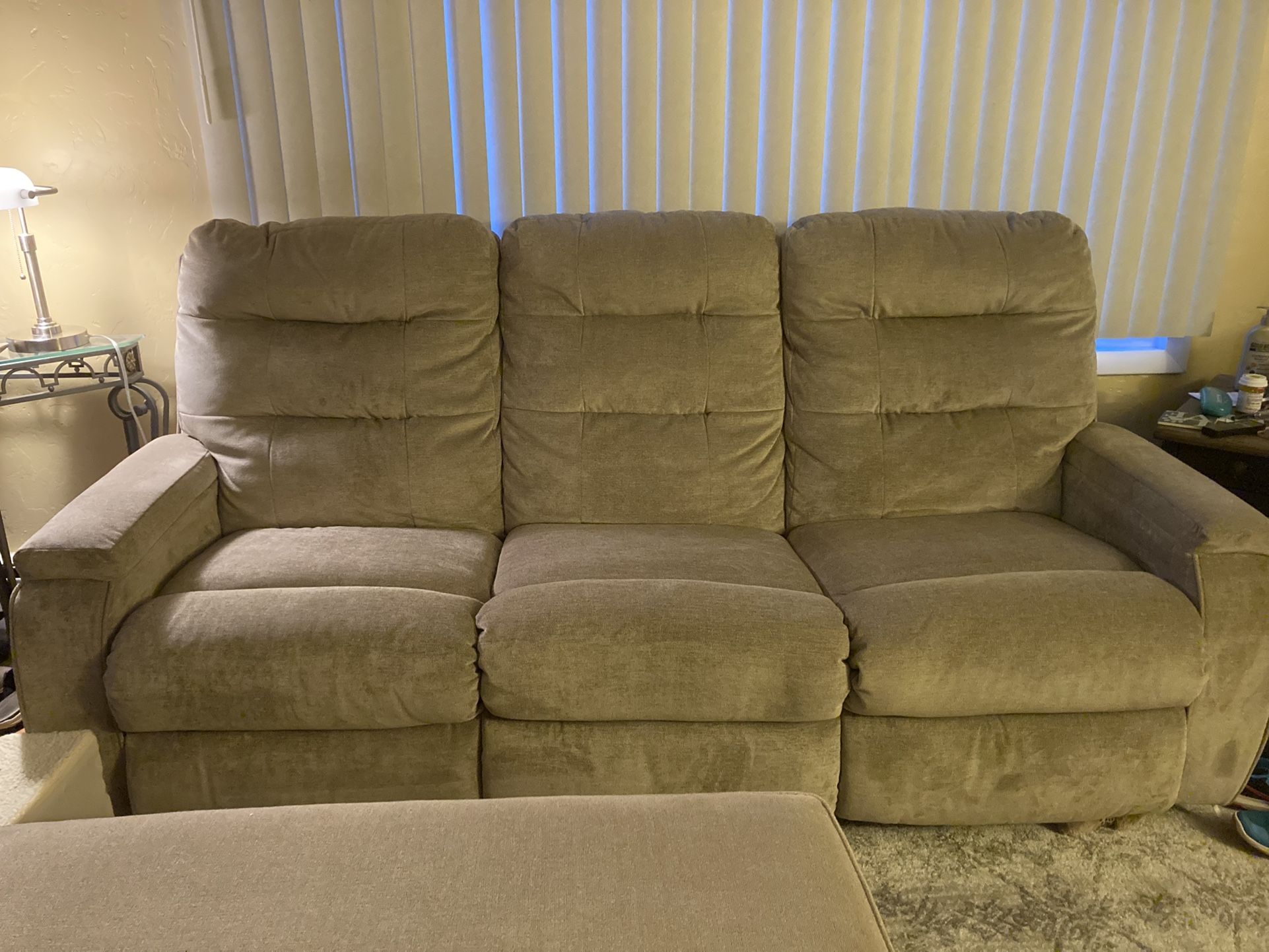 Reclining Couch From Jordan’s 84/35/42
