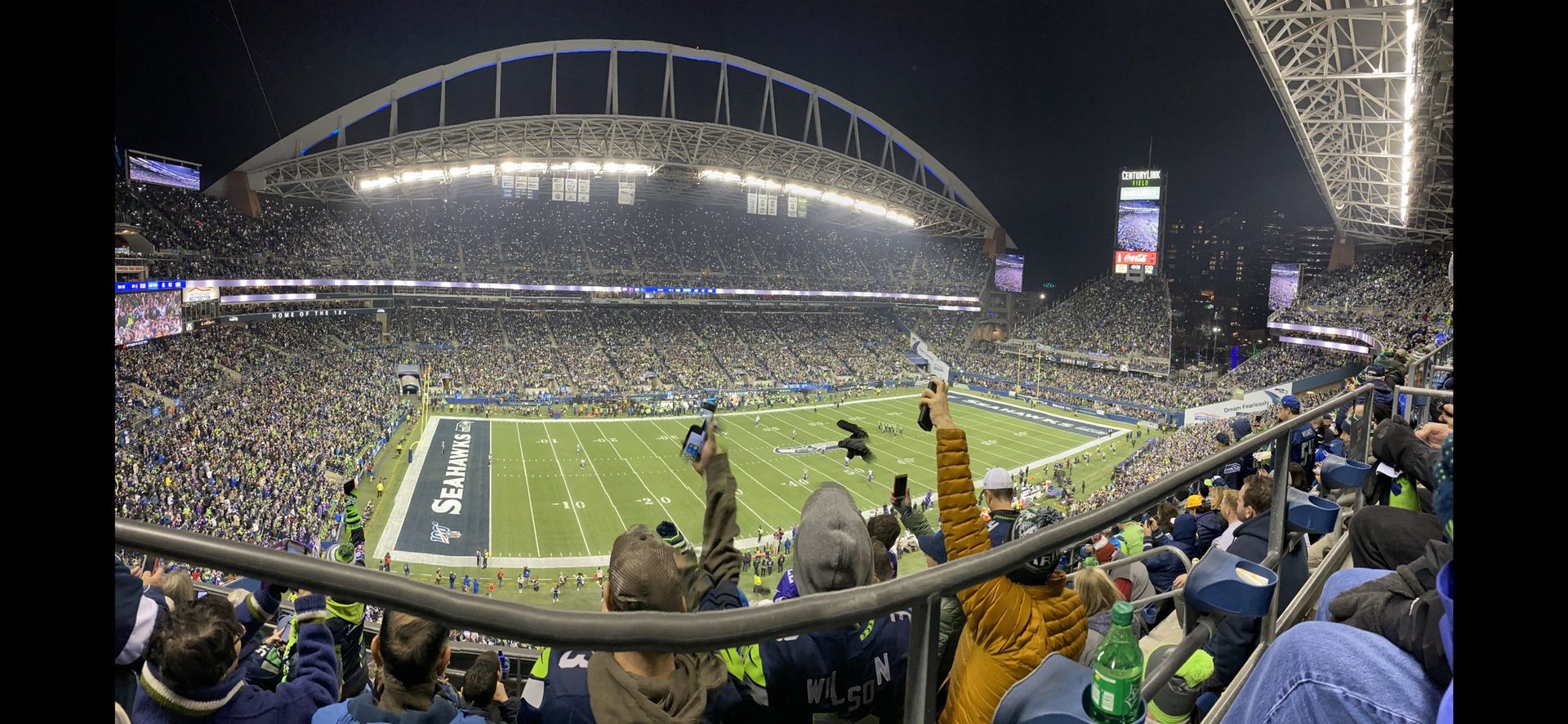 Arizona Cardinals at Seattle Seahawks Loge Seats - Loge Sideline 313W, Row E1