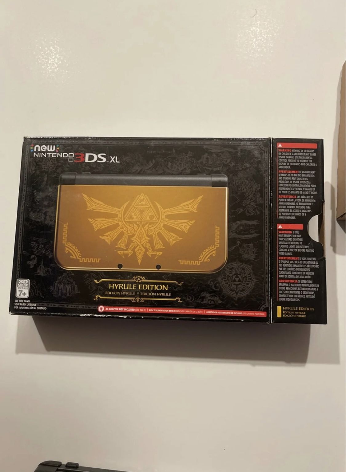 Like New, New Nintendo 3DS Hyrule Edition  Very Clean Dual Ips Screens