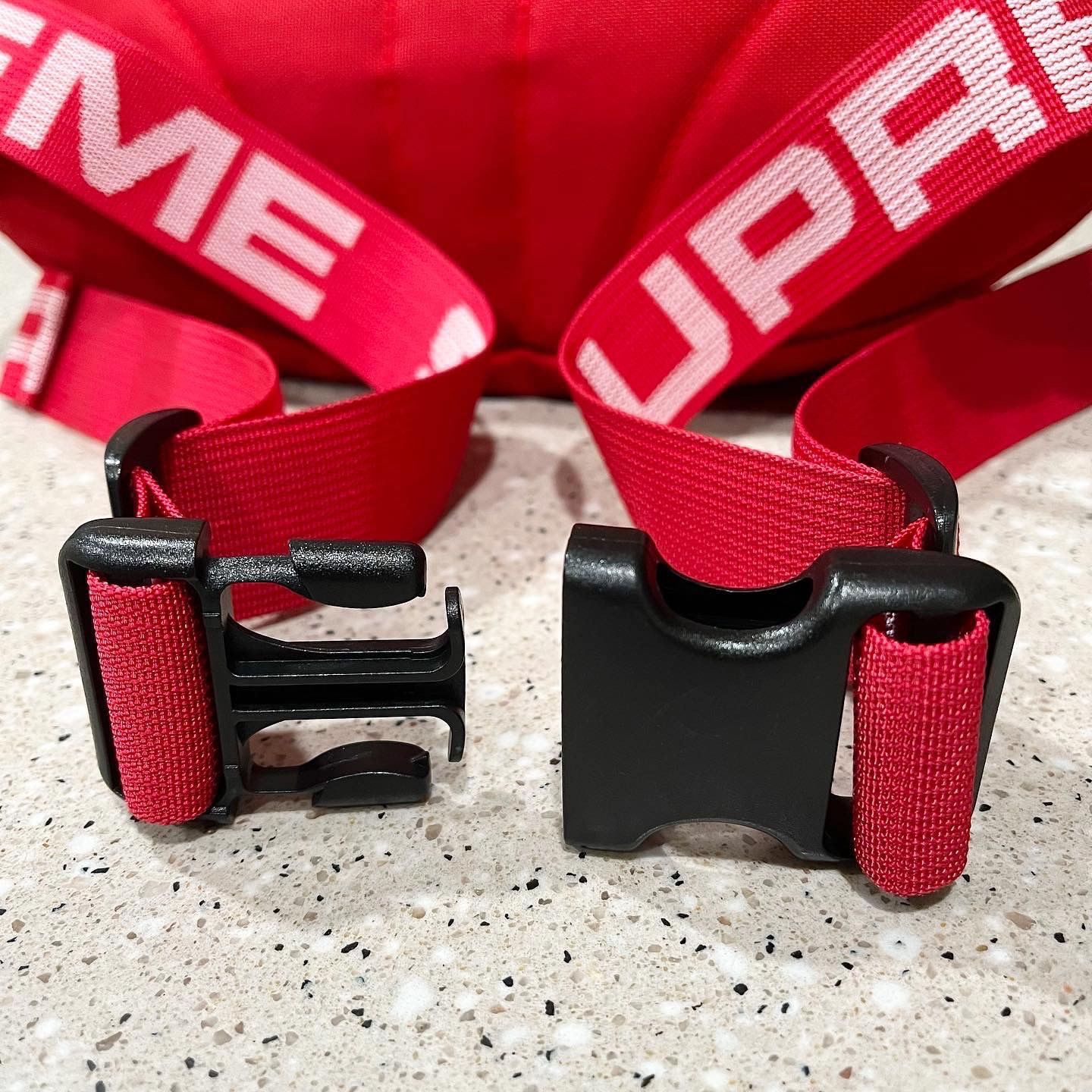 Supreme - SS18 Waist Bag - Red - Used / Polished - Authentic - Rare