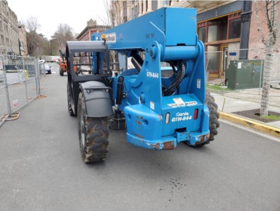 8k Reach Forklift (Genie GTH-844 S)