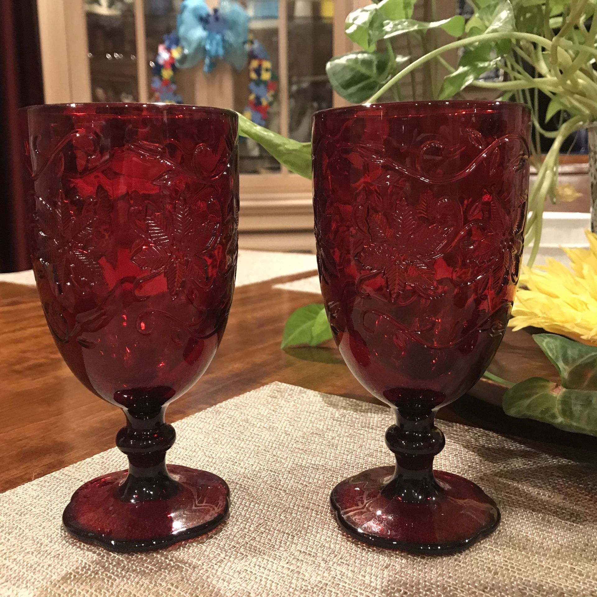 Red crystal stemware glassware Wine glasses poinsettia Flower pattern set of 4