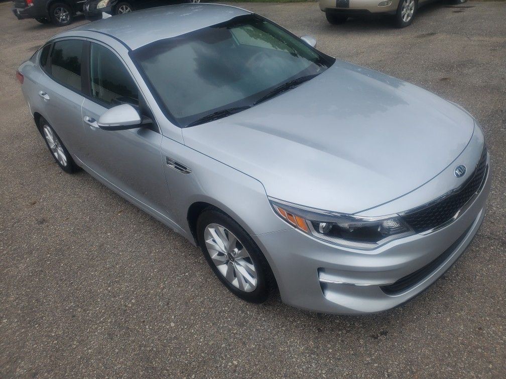 2016 KIA Optima