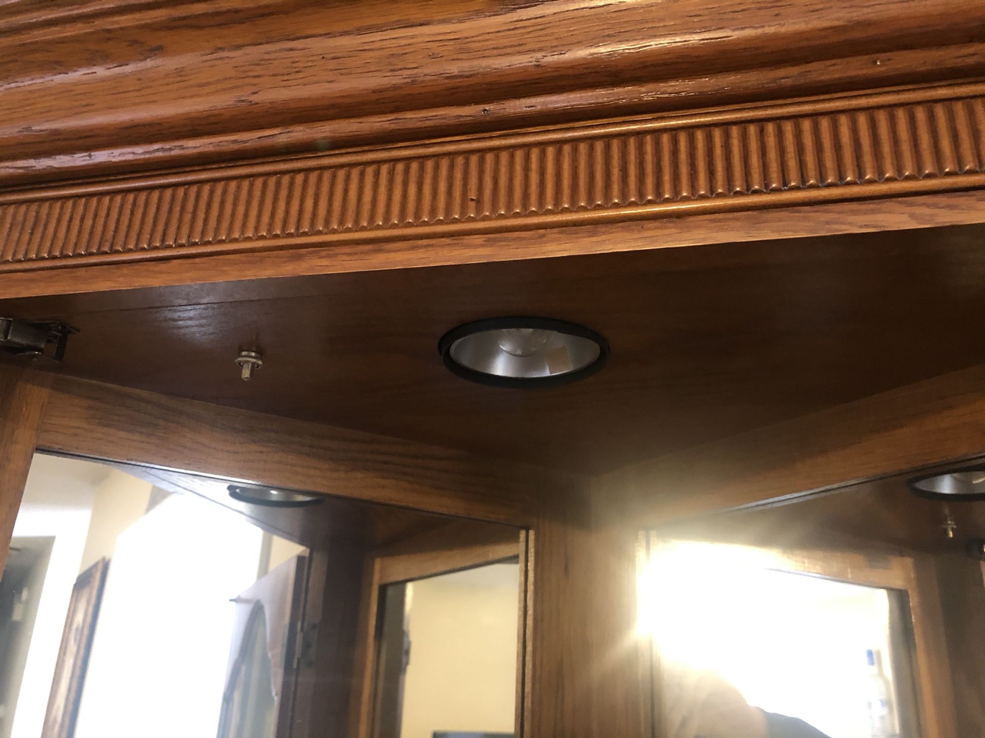 Corner Curio Solid Wood With Lights And Shelves