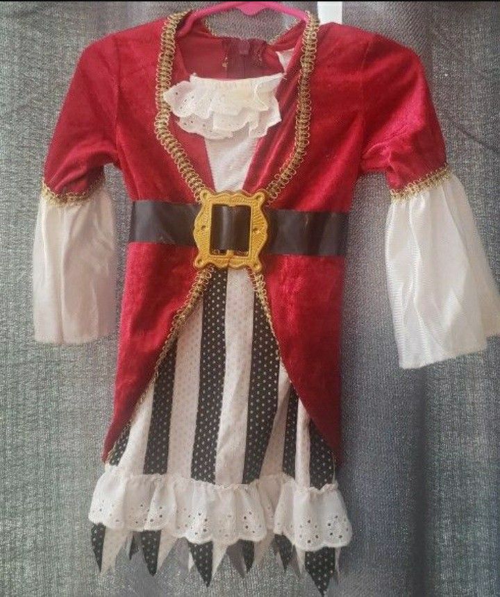 Disney Costumes! (Girl 18-24 Mths)