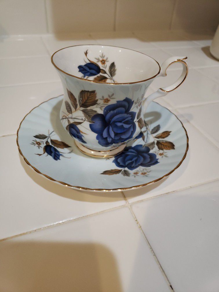Vintage Tea Cup Set
