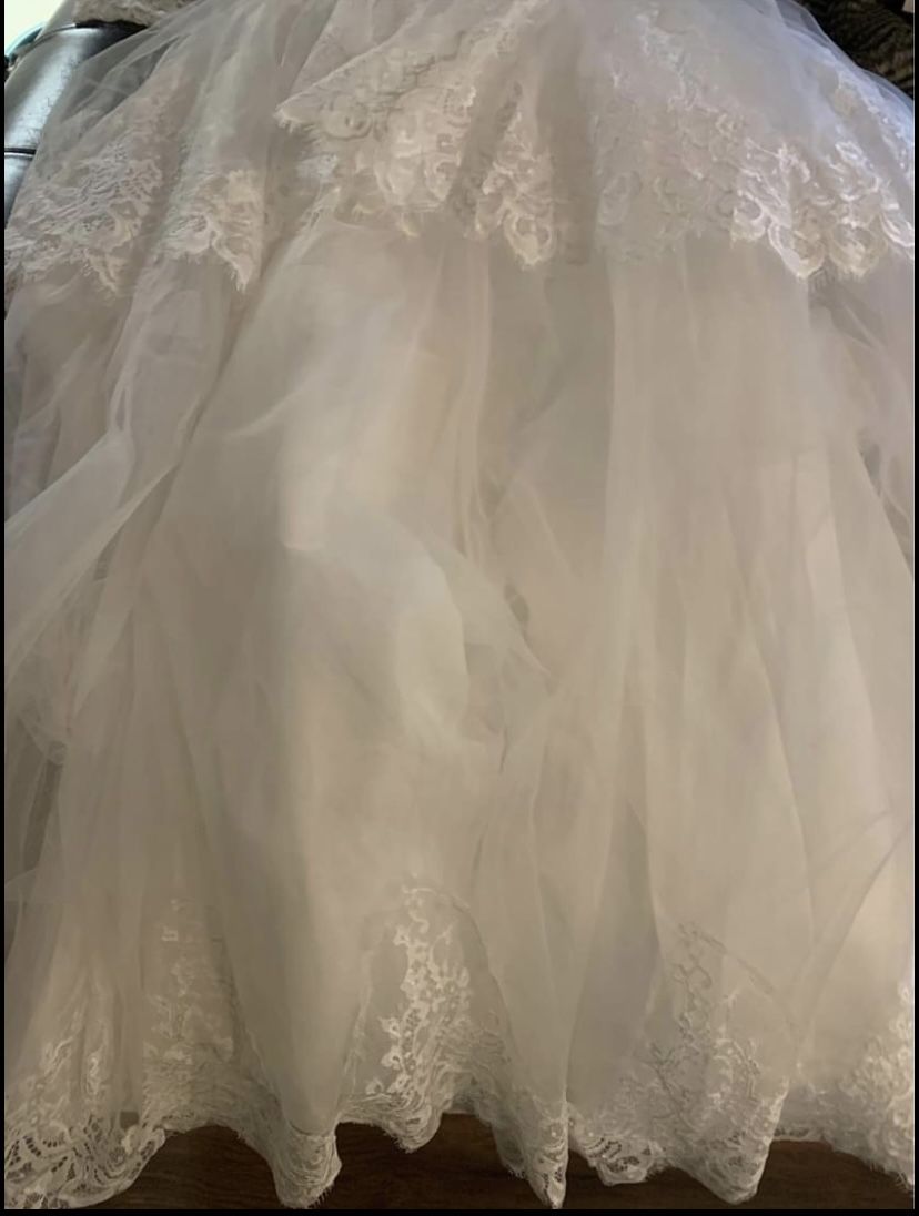 New White Wedding /Pageant Dress With Sequins In Middle / Lace Sleeves Size Youth 12/14