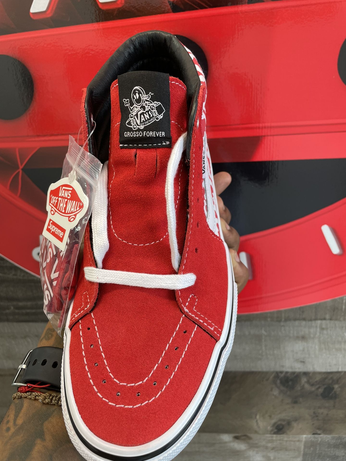 SUPREME S VANS