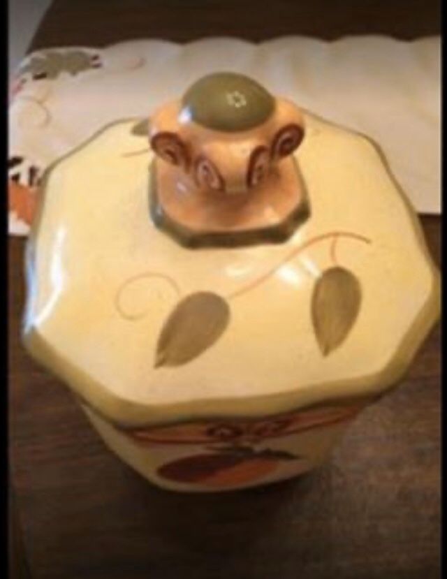Ceramic Storage / Cookie Jar