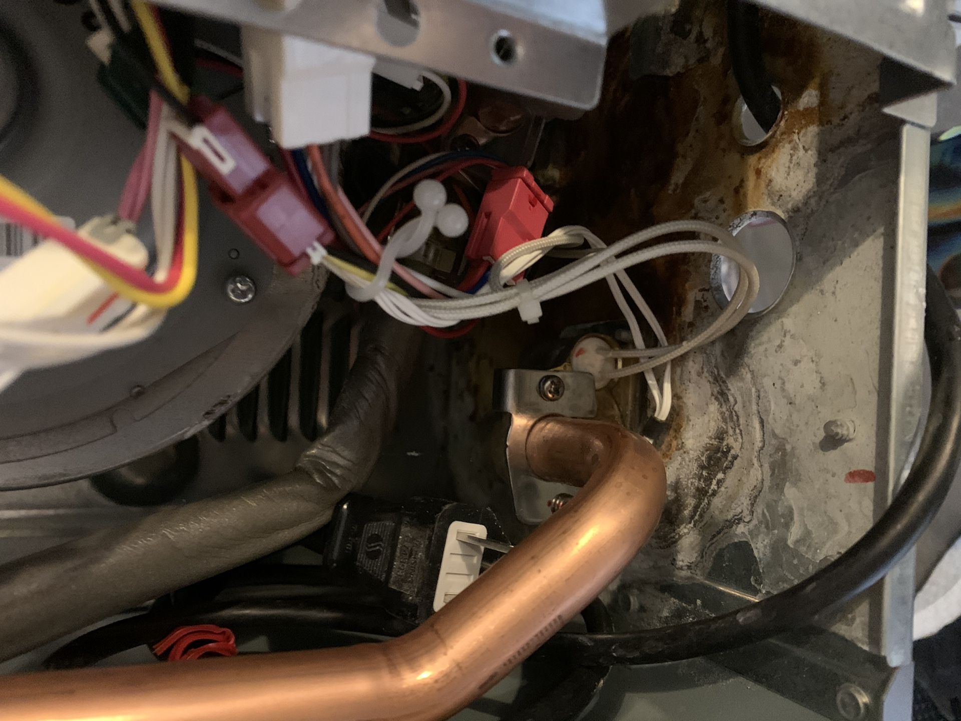 Rinnai RL75i Natural Gas Tankless Water Heater for Sale in Seattle, WA