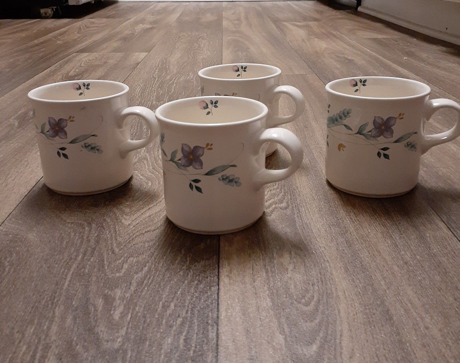 (4) PFALTZGRAFF APRIL MUGS