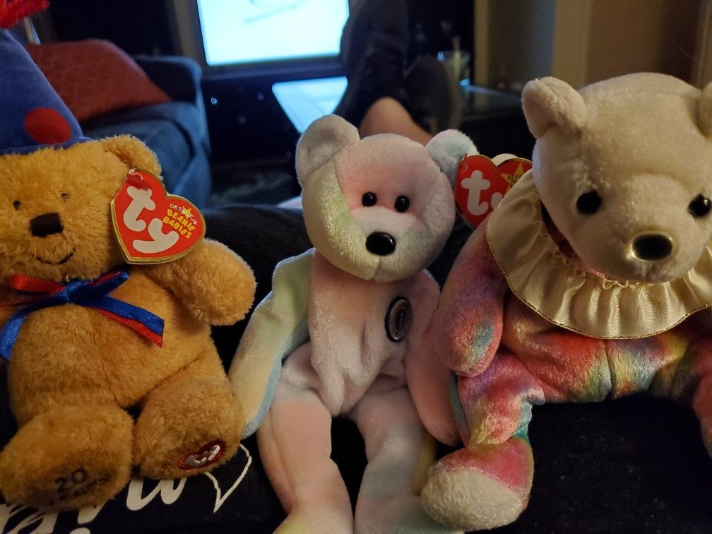 Bday month bears