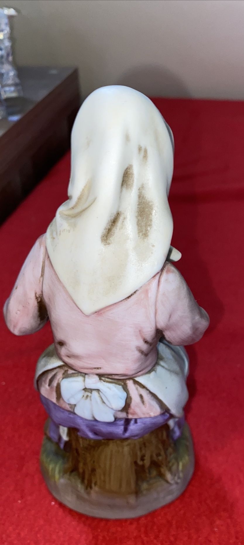 HOMCO ~ "Elderly Woman w/Grapes", 8"T ~ Bisque Figurine # 1433
