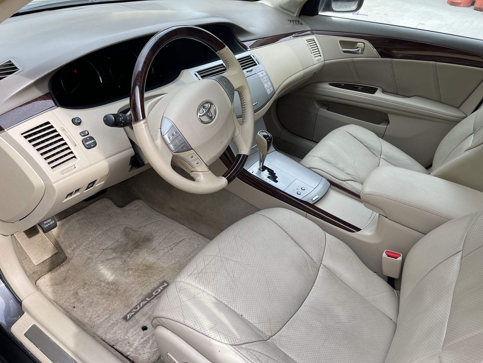2010 Toyota Avalon
