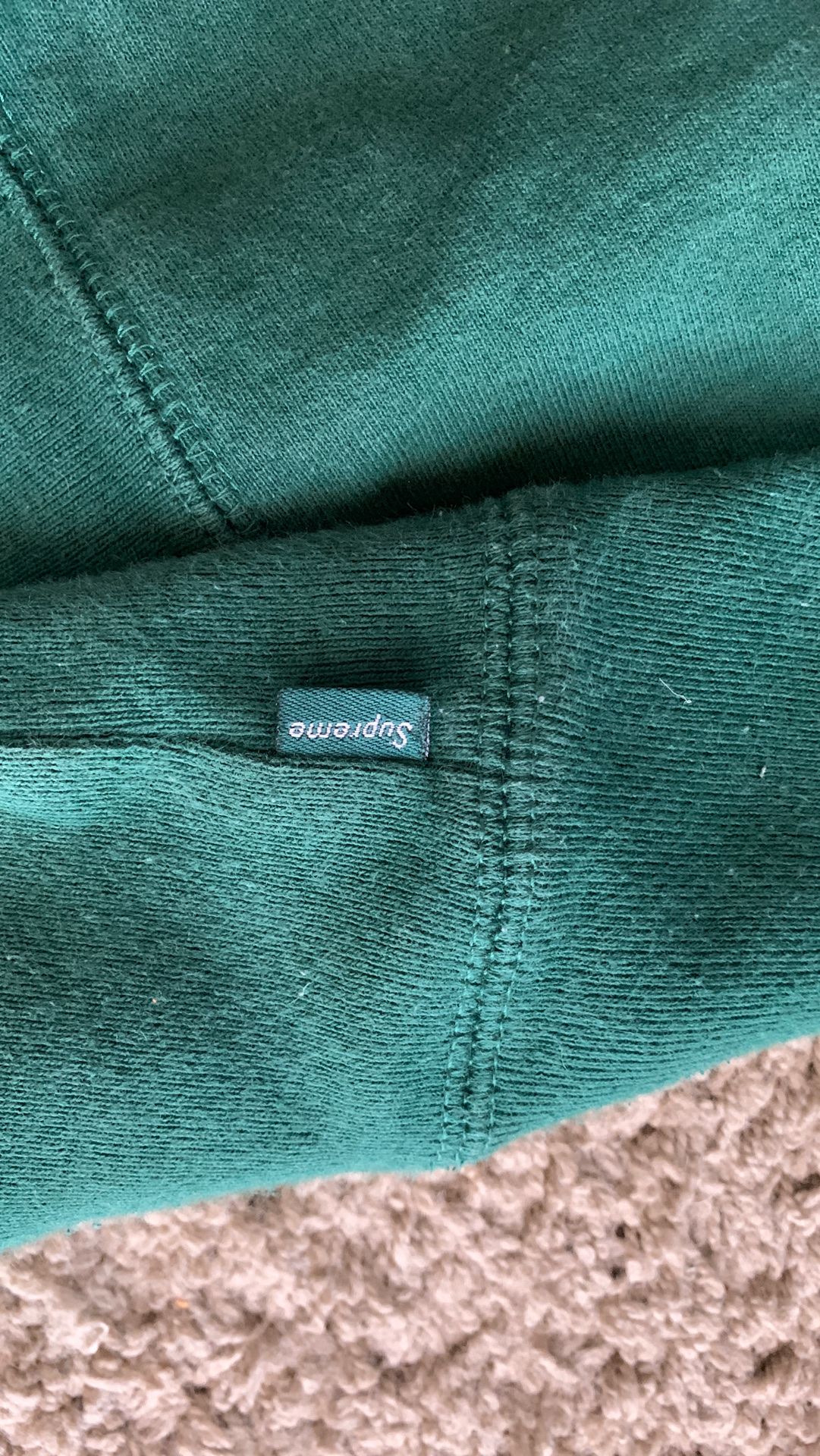 Authentic SUPREME hoodie. NEW size:M