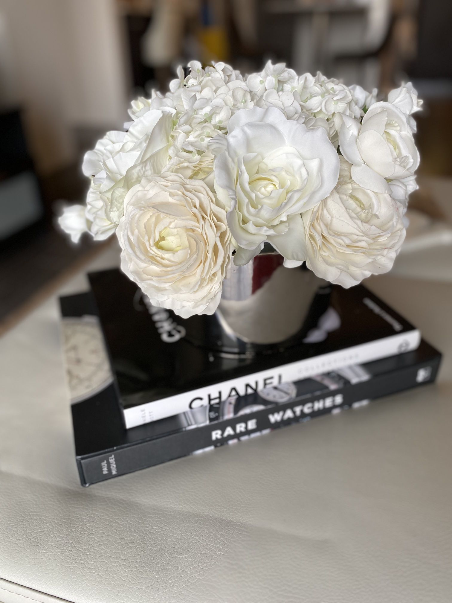 Round Silver Vase White Rose Centerpiece 
