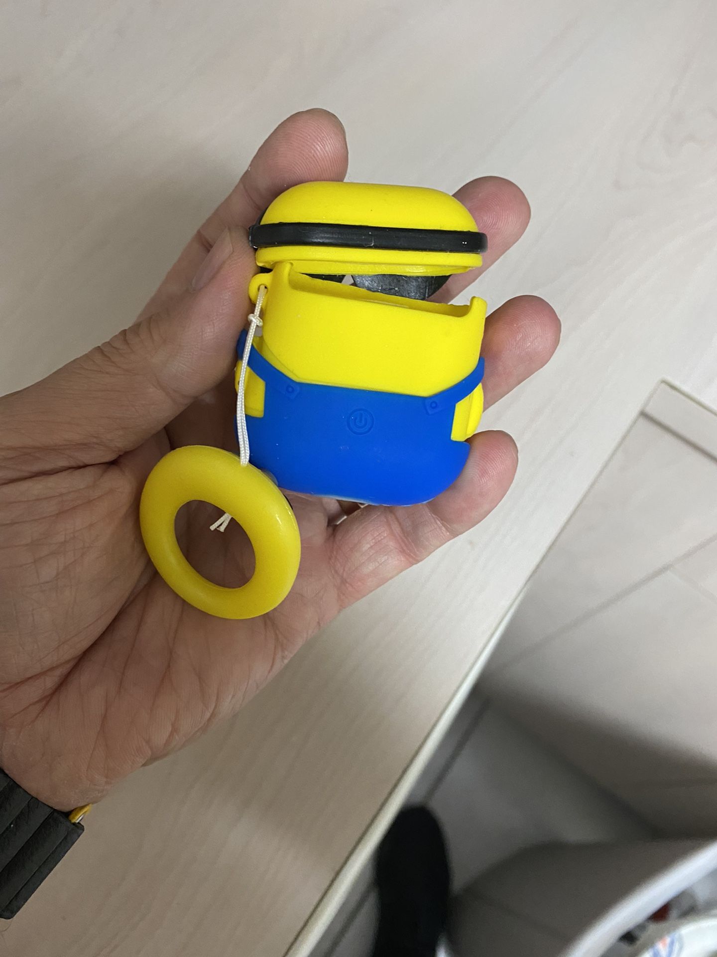Minions AirPods 1st or 2nd Generation Silicone Case $10 NEW LAST ONE !