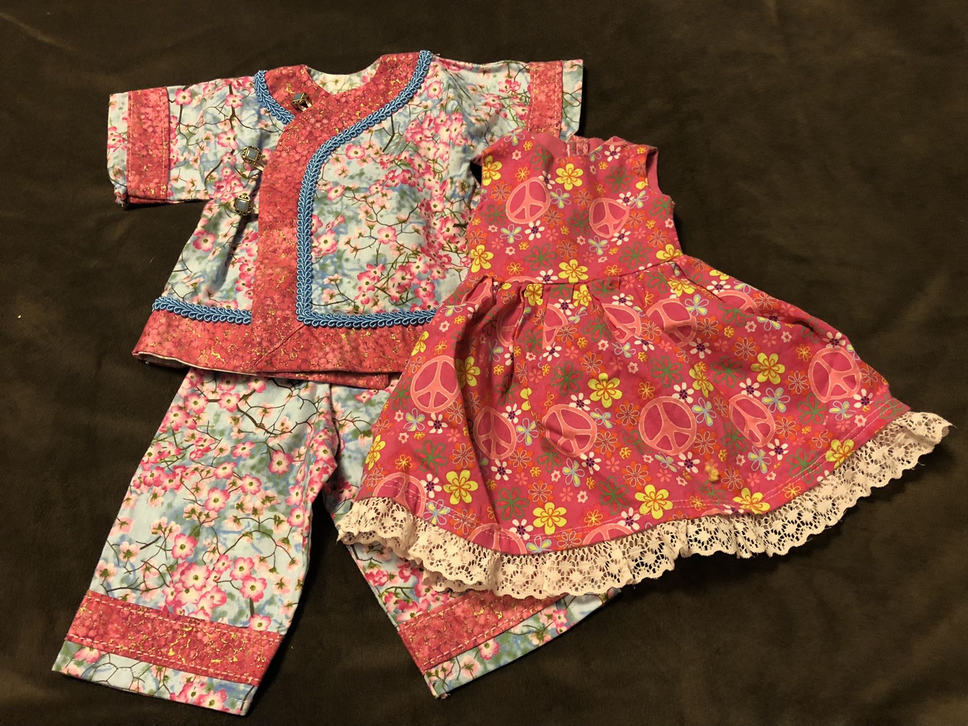 Doll Clothes that fit American Girl Dolls 