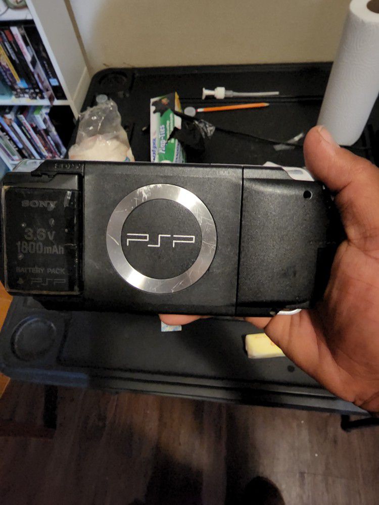 Sony Psp 1001b2 and God Of War $80