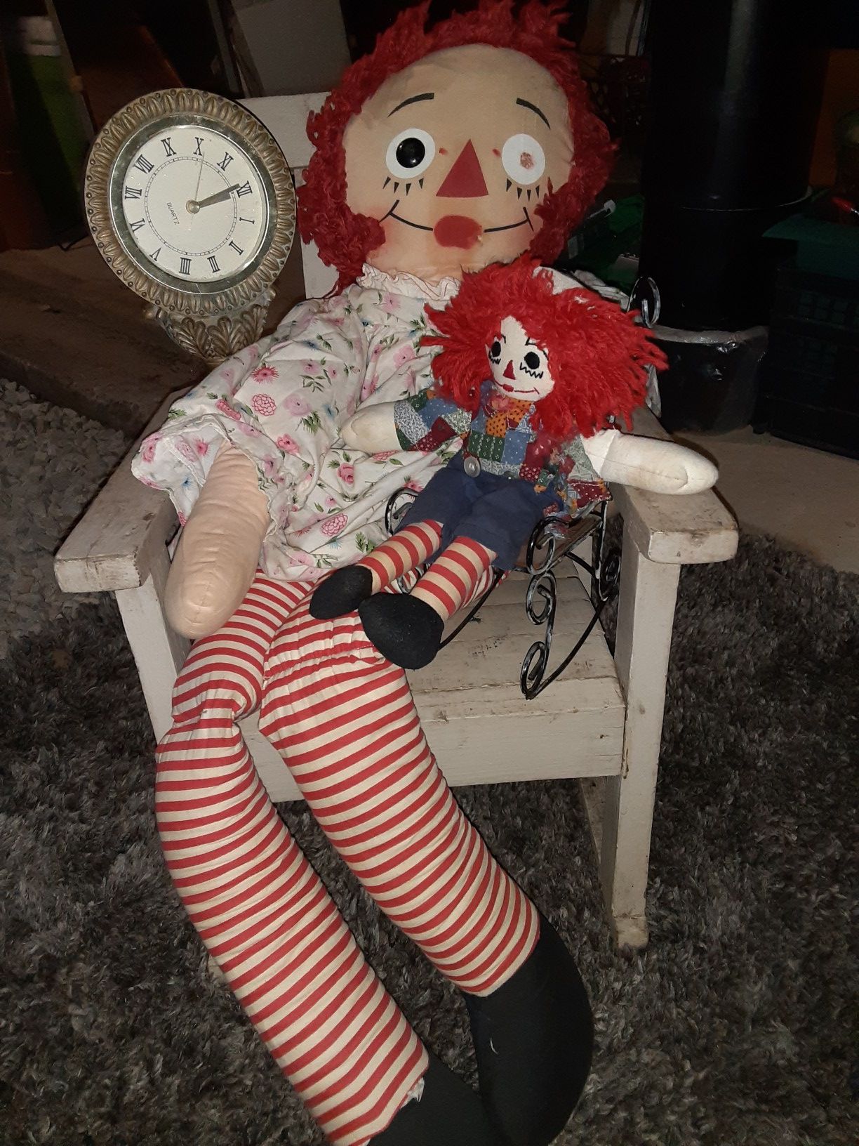 Raggedy Ann and Raggedy Andy dolls