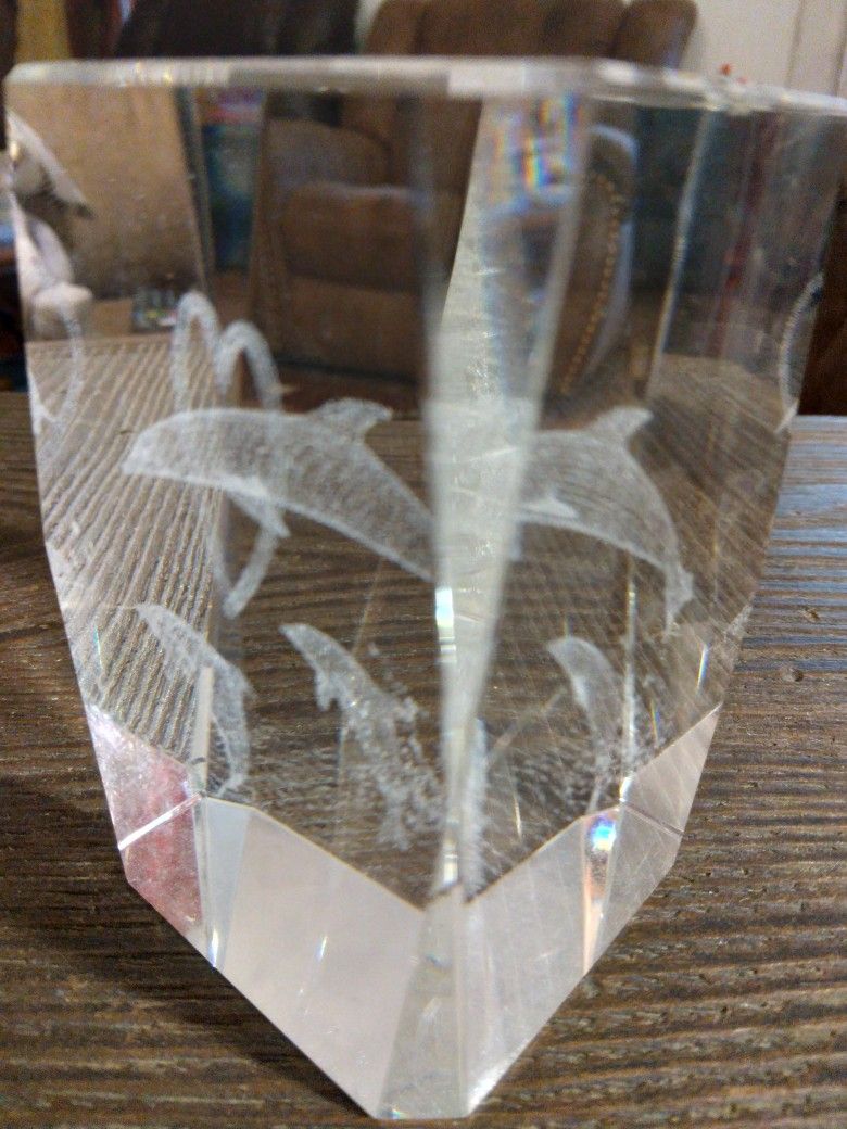 Dolphins 🐬 In Solid Crystal With Heart ❤