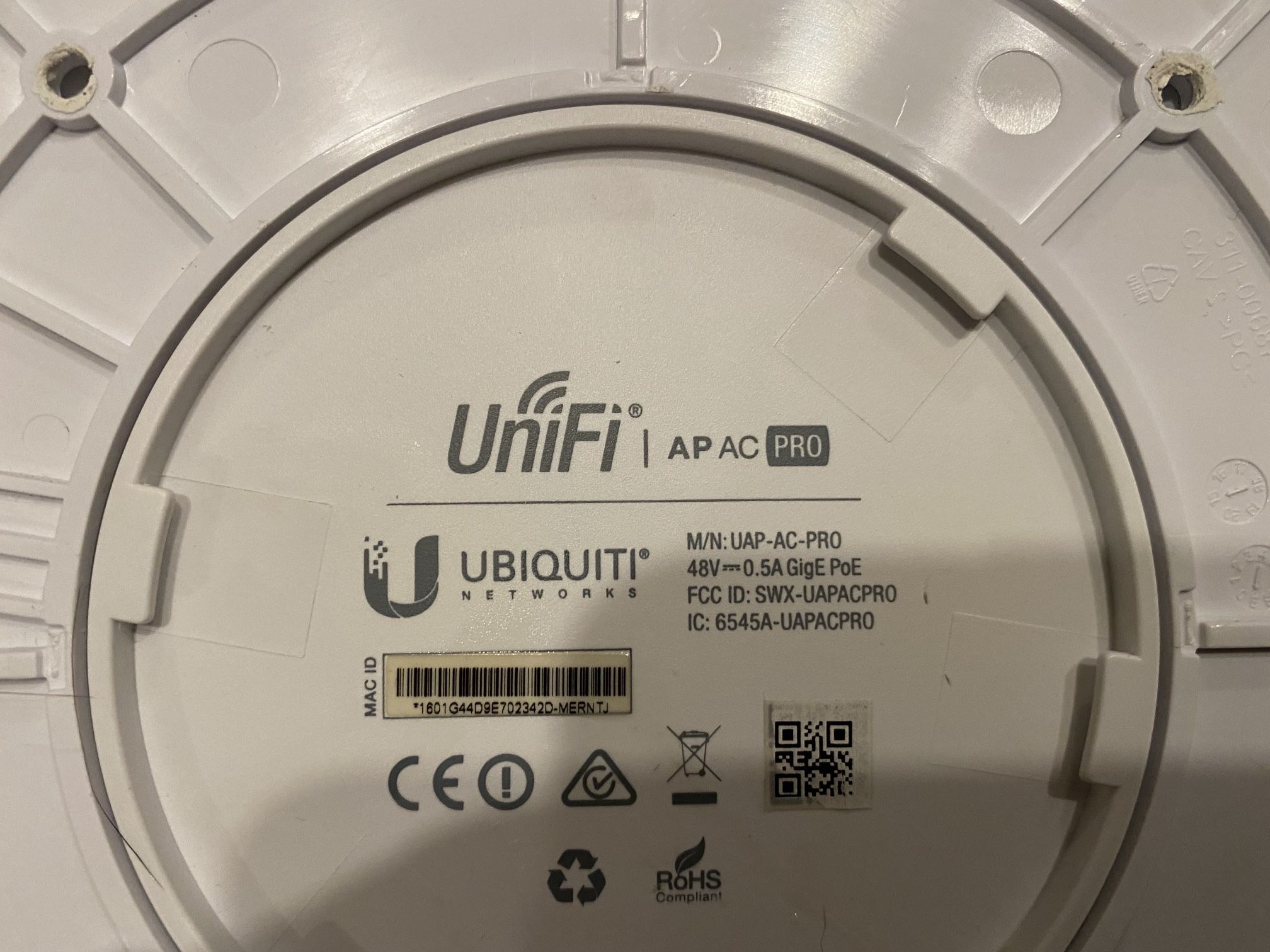 Ubiquiti Networks UniFi AC Pro AP Wifi Router/AccessPoint 1.3Gbps /w Power Over Ethernet Adapter 