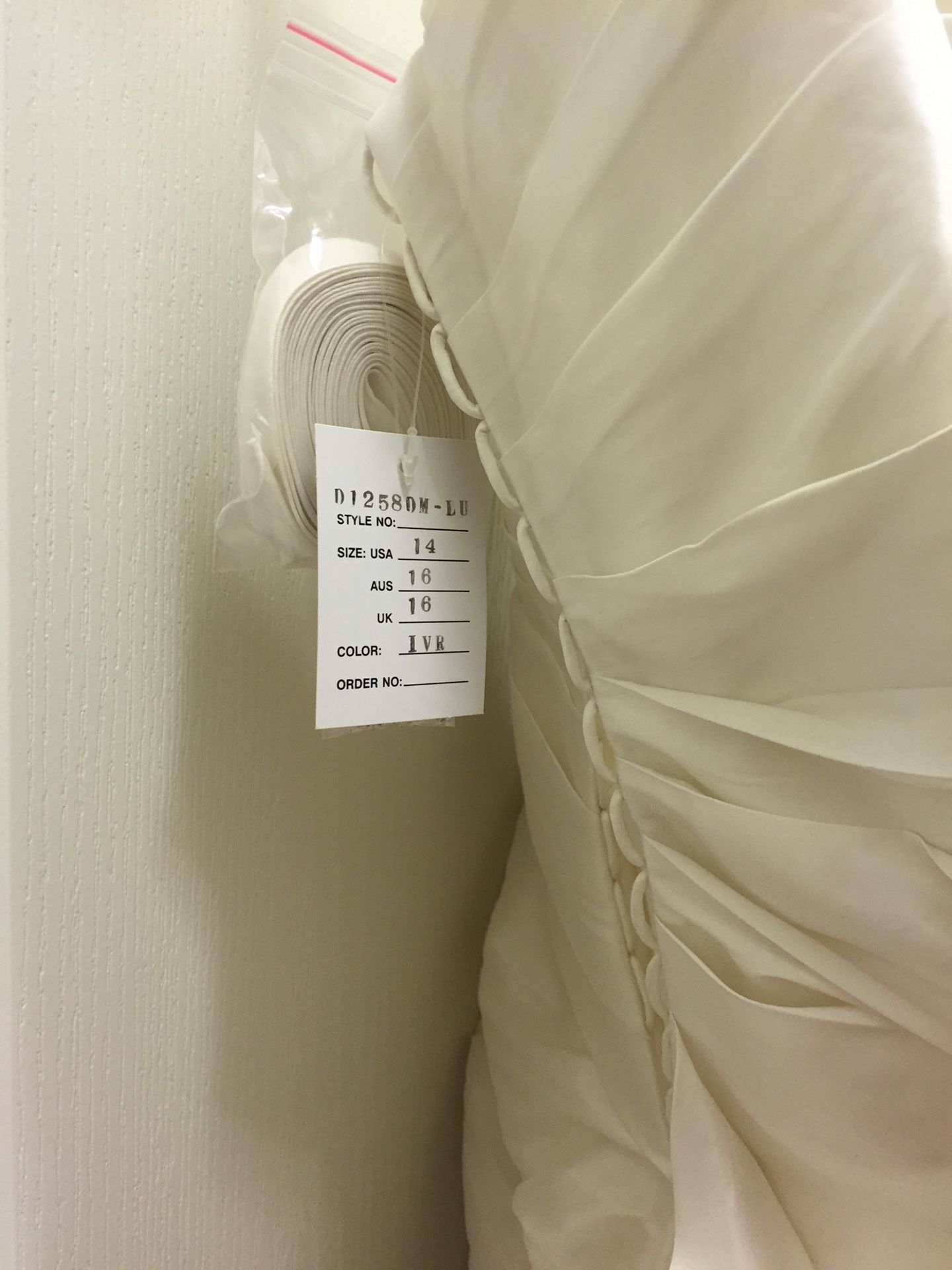 Essense Of Australia Wedding Gown - NEVER WORN