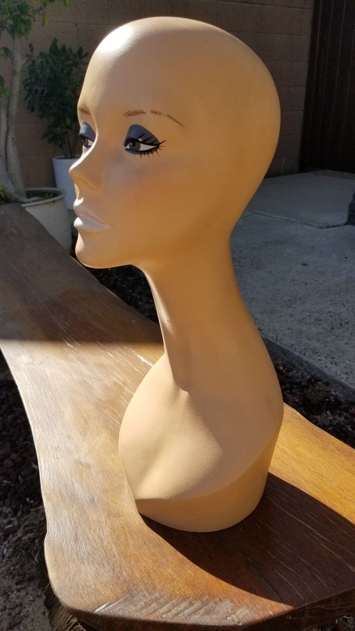 Mannequin Head