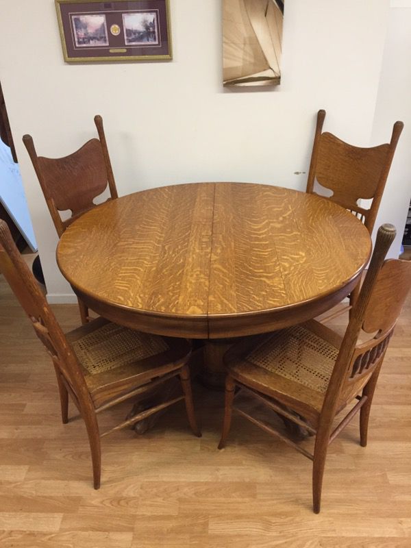 Antique Victorian Tiger Oak Round, Antique Tiger Oak Table And Chairs