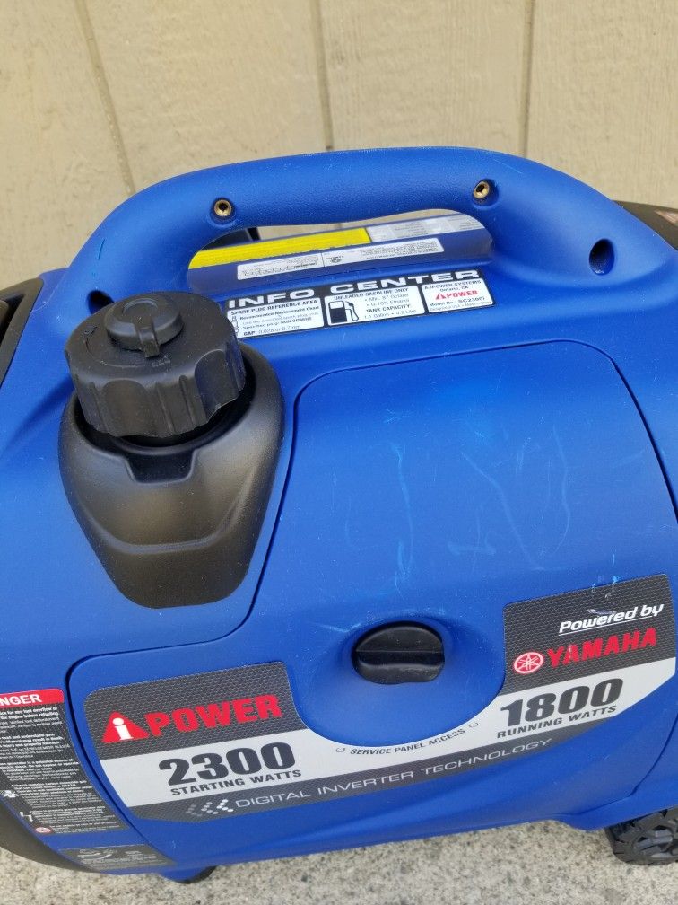GENERATOR INVERTER YAMAHA POWERED SC2300I SILENT 2 wheels and telescoping stainless steel handle TESTED STARTS FIRST PULL