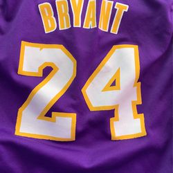 Kobe Bryant Lakers Jersey (Youth Medium) Thumbnail